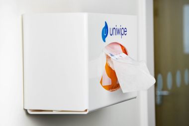 Wall-Mountable dispenser for Uniwipe CLINICAL Anti-Bacterial Wipes
