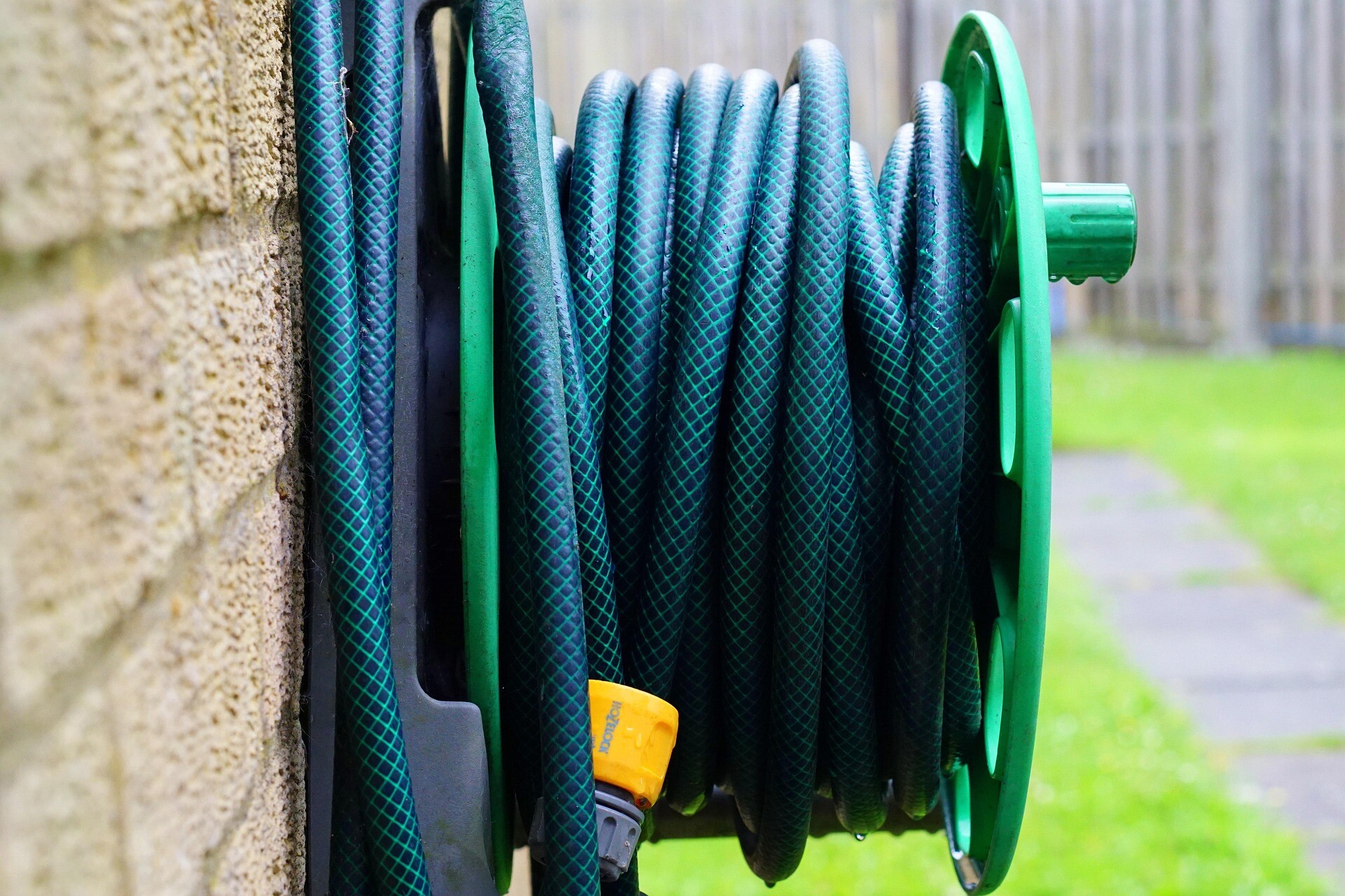 HOW TO CLEAN A PATIO WITHOUT A HOSE
