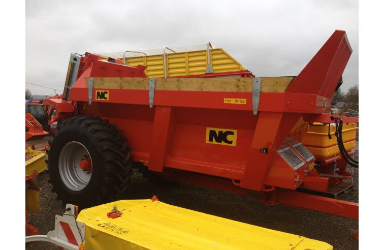 NEW - NC 11 M3 REAR DISCHARGE SPREADER