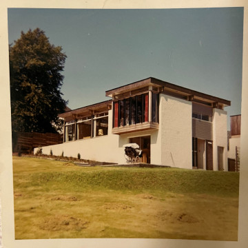 10 Central Scotland House by Geoffrey Keanie