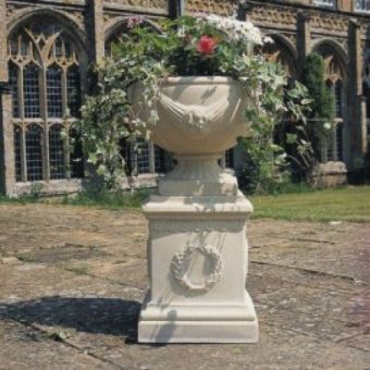 Buckingham Urn & Pedestal