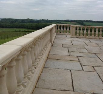 Regency Top Rail