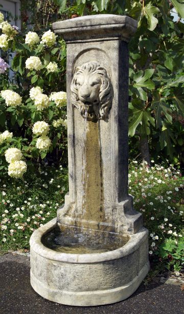 Tall Lion Fountain