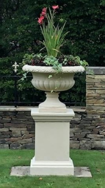 Cavendish Urn & Plinth