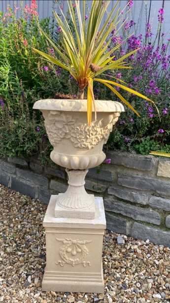 Burleigh Urn & Pedestal
