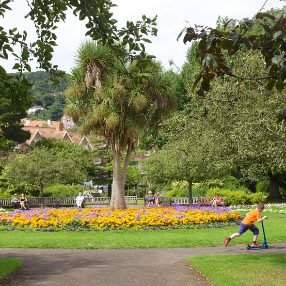 Take a seat in Blenheim Gardens